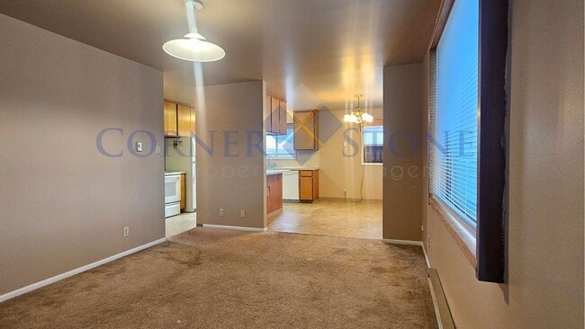 Building Photo - Adorable Home Near NNU!