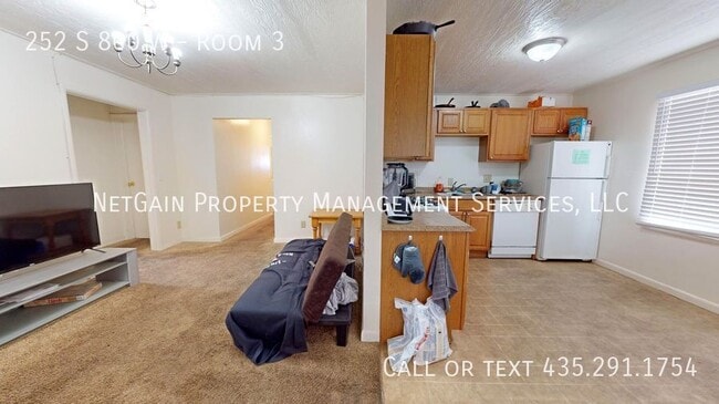 Building Photo - 252 S 800 W