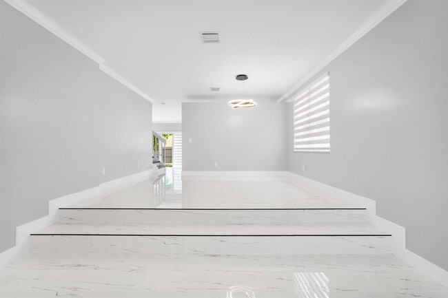 Building Photo - 5233 SW 155th Way