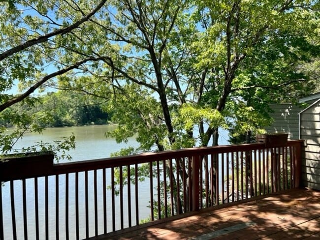 Building Photo - CONDO FOR RENT - HERONS COVE!