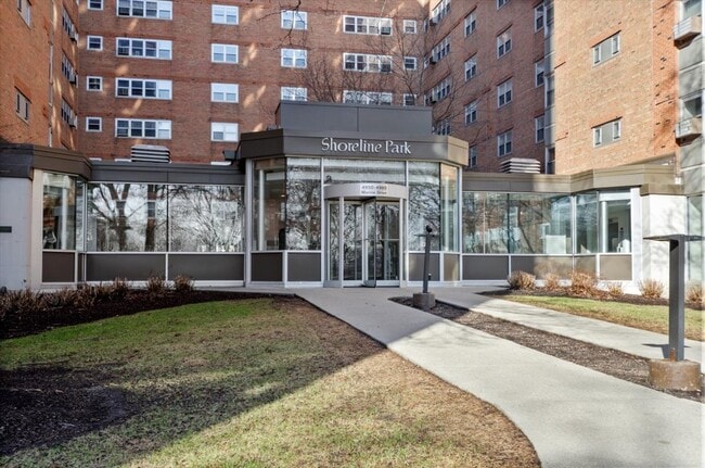 Building Photo - 4950 N Marine Dr