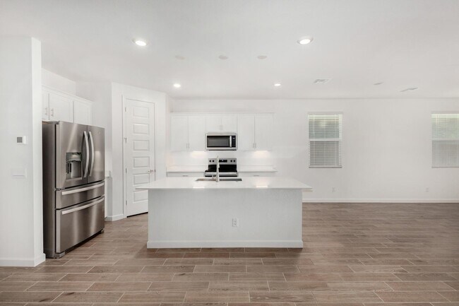 Building Photo - 17824 W Vogel Ave