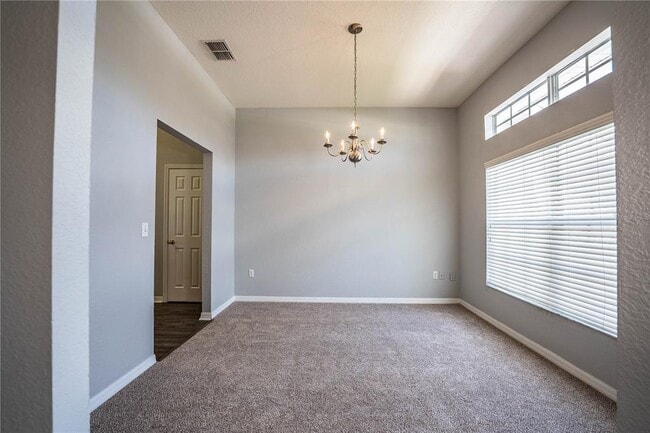 Building Photo - 233 Towhee Rd