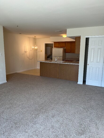 Building Photo - 50 Wagon Wheel Rd