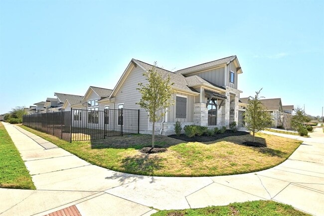 Building Photo - 9201 Spire View