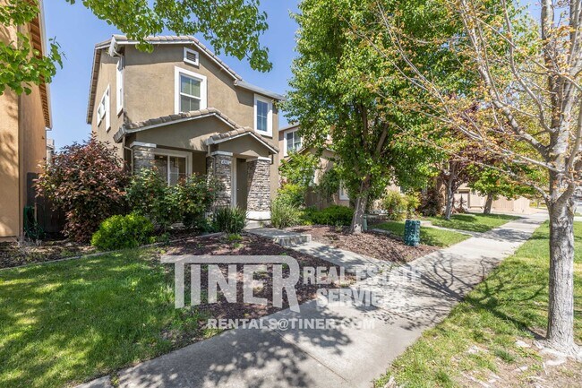 Building Photo - Beautiful North Natomas Home