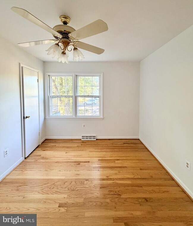 Building Photo - 9513 Stevebrook Rd