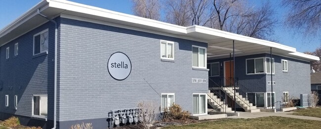 Building Photo - 1 Bedroom Salt Lake Condo  Available