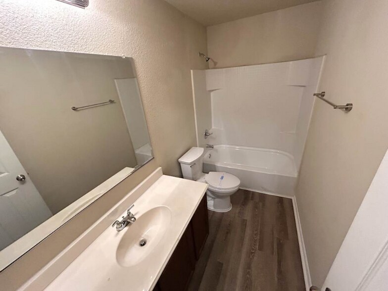 Building Photo - 6533 Sierra Madre Dr