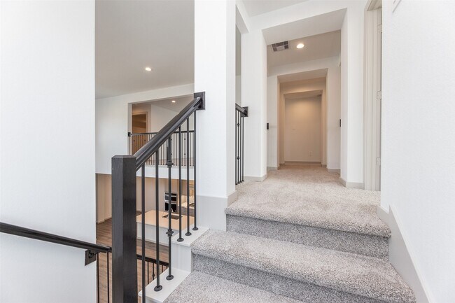 Building Photo - 29502 Red Rocks Pk Dr