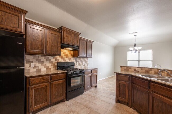 Building Photo - 14358 Redvine Rd