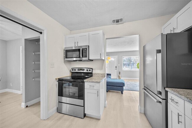 Building Photo - 1513 56th Ave N