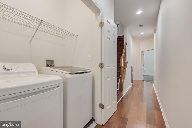 Building Photo - 5214 Lynns Retreat Dr