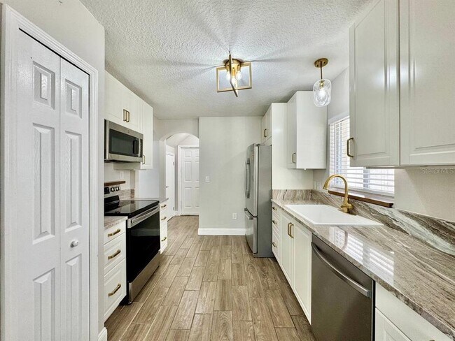 Building Photo - 13014 Fennway Ridge Dr