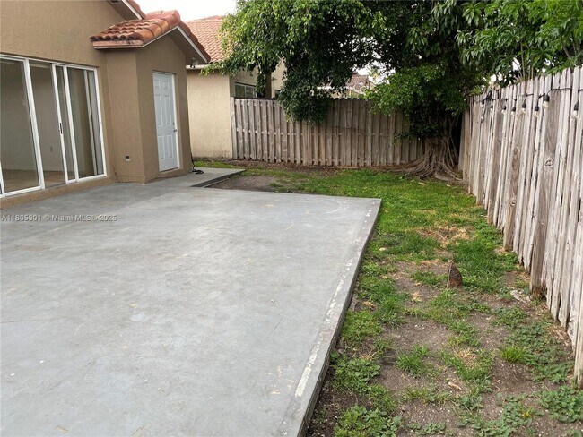 Building Photo - 7601 NW 166th Terrace