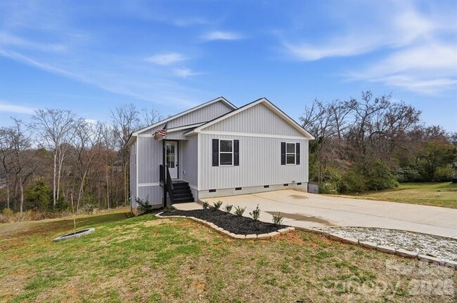 Building Photo - 102 Snyder Ct NE