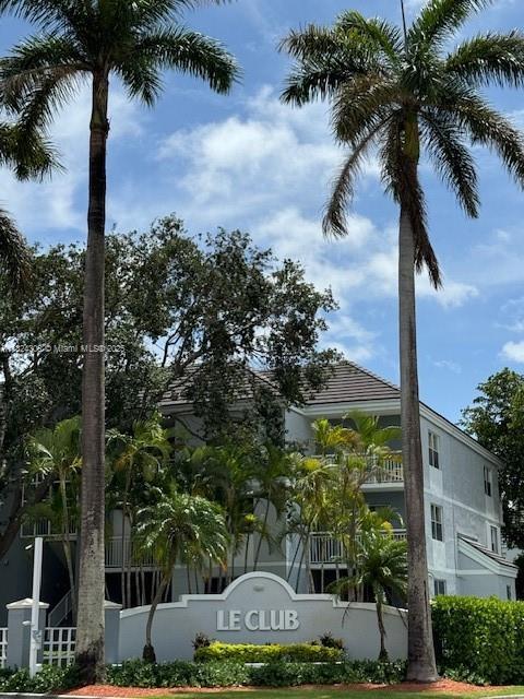 Primary Photo - 8560 SW 212th St