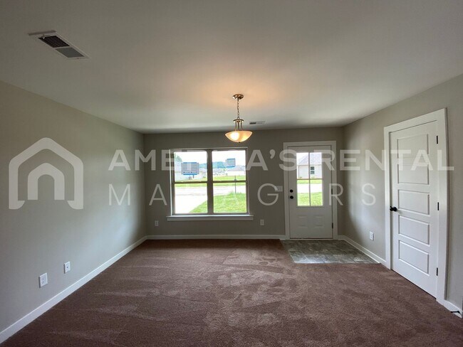 Building Photo - Home for Rent in Talladega, AL!!!