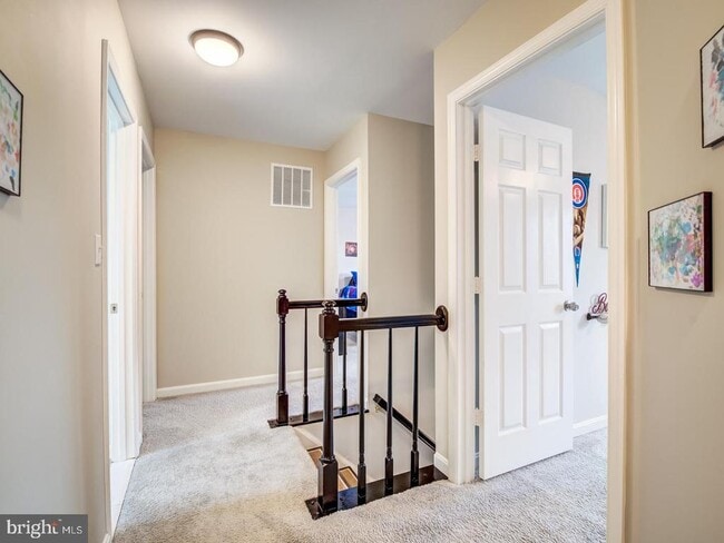 Building Photo - 15744 Beau Ridge Dr