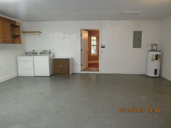 Building Photo - Daleville!