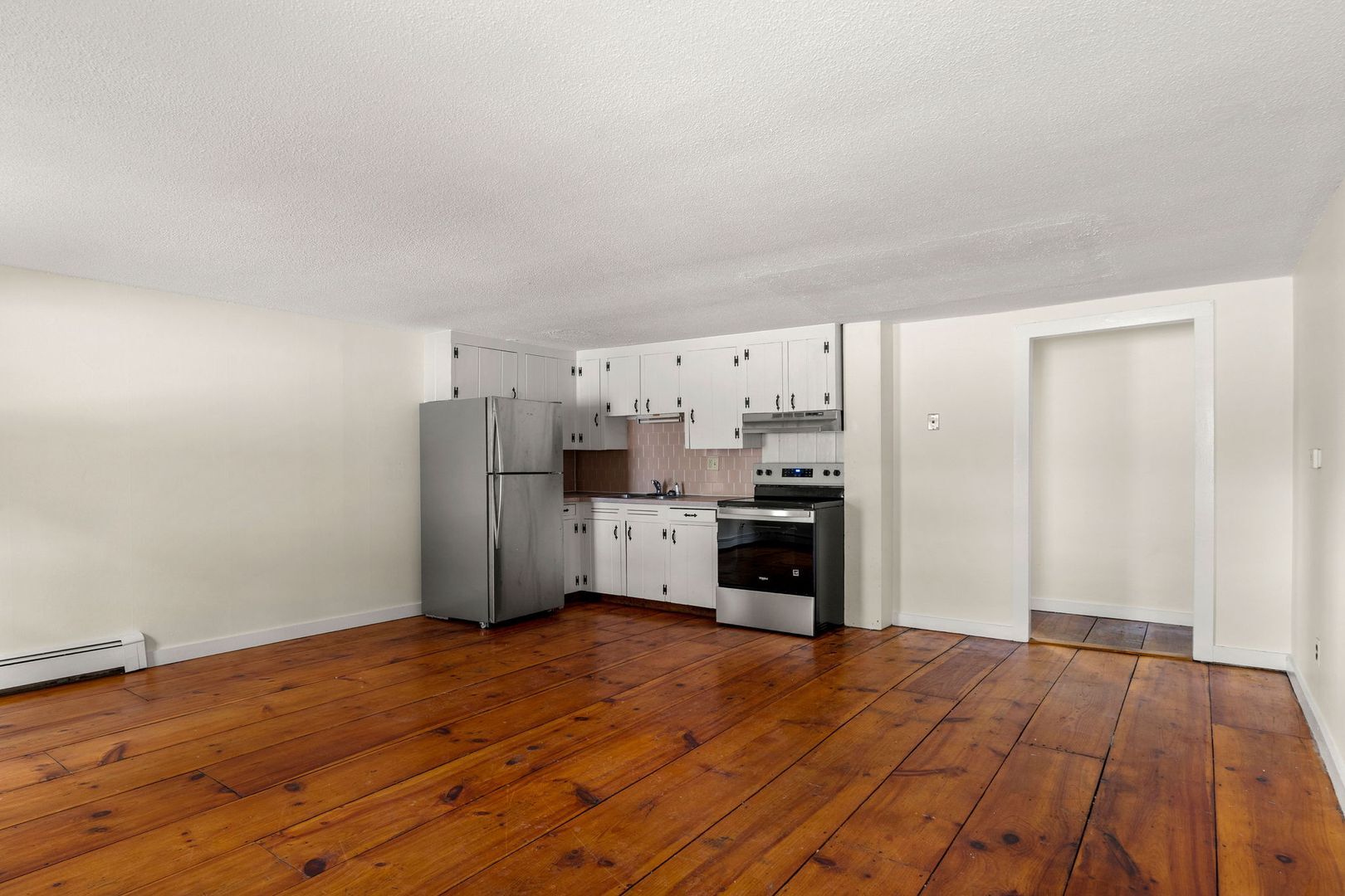 Building Photo - 97 Groton St