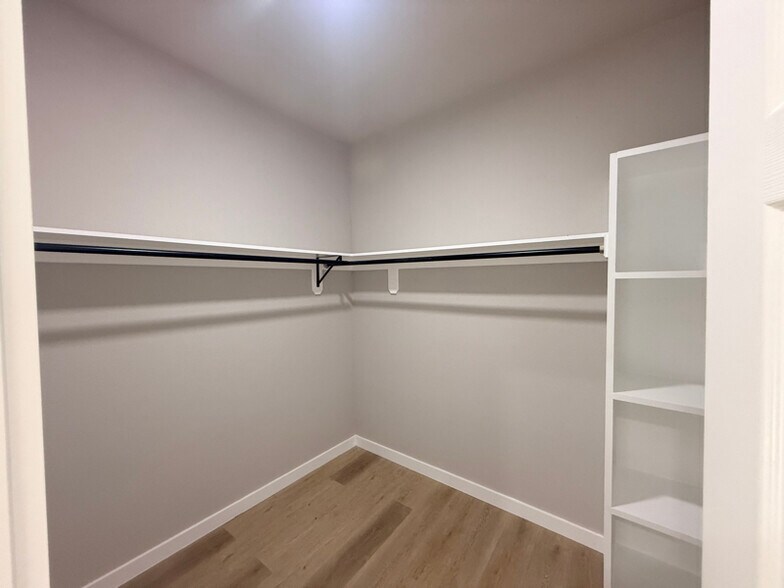 Building Photo - 7909 Ford St