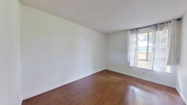 Building Photo - **Move-In Special!!** Dual-Master 2 Bed 2 ...