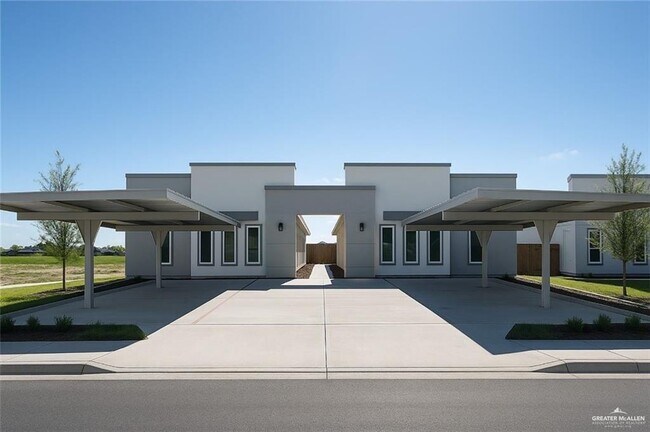 Building Photo - 14 Rosemary Dr