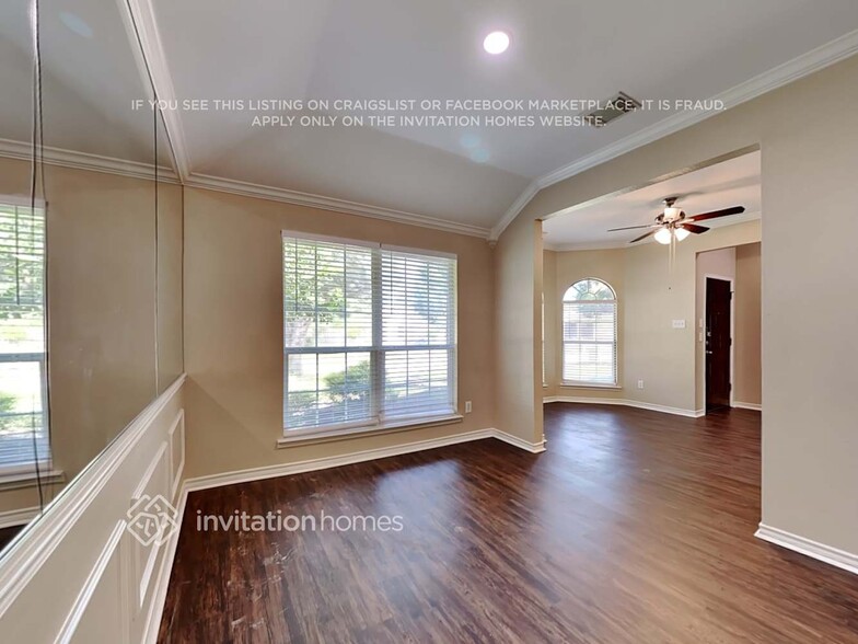 Building Photo - 2805 Beacon Hill Dr