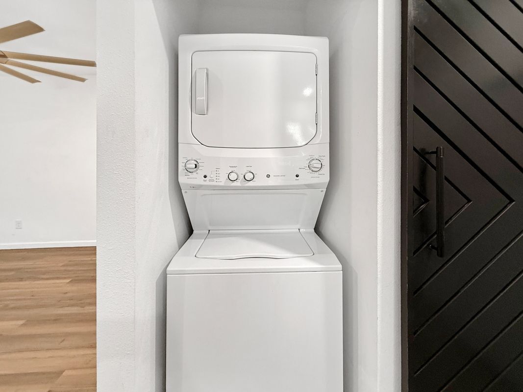 Building Photo - 39572 Armfield Ave