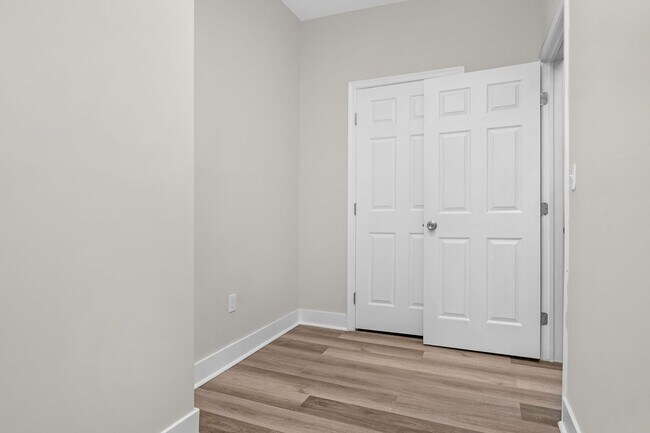 Building Photo - Beautiful Newly Renovated 3 Bedroom with a Large Basement For Rent in Mill Hill District of Balti...