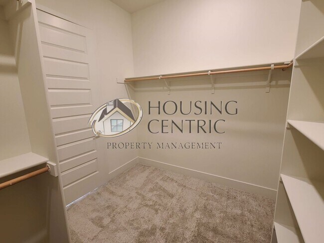 Building Photo - 8067 Grant Dr