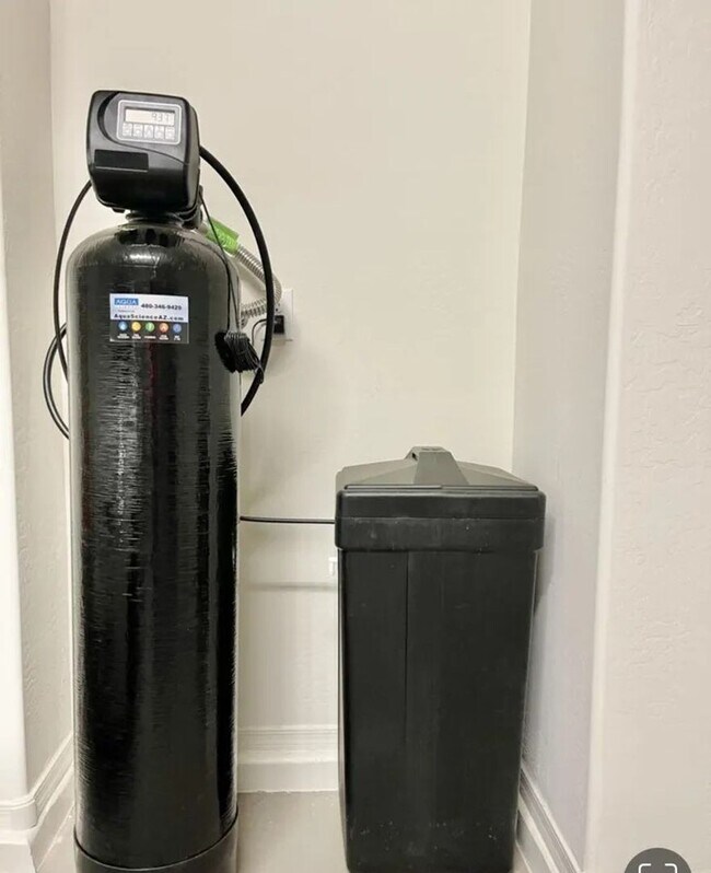 Building Photo - 2022 Built Single-Level 4Bedrooms/3Baths Stunning Home!!