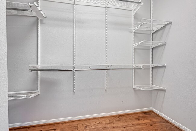 Building Photo - 146 Black Swan Pl