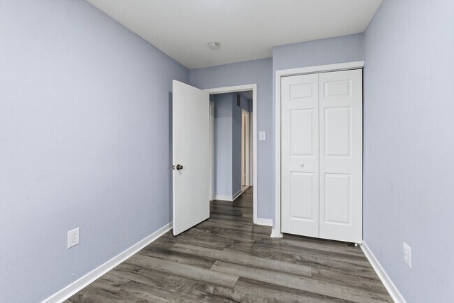 Building Photo - Lovely 3 BR/1.5 BA Townhome in Glen Burnie!