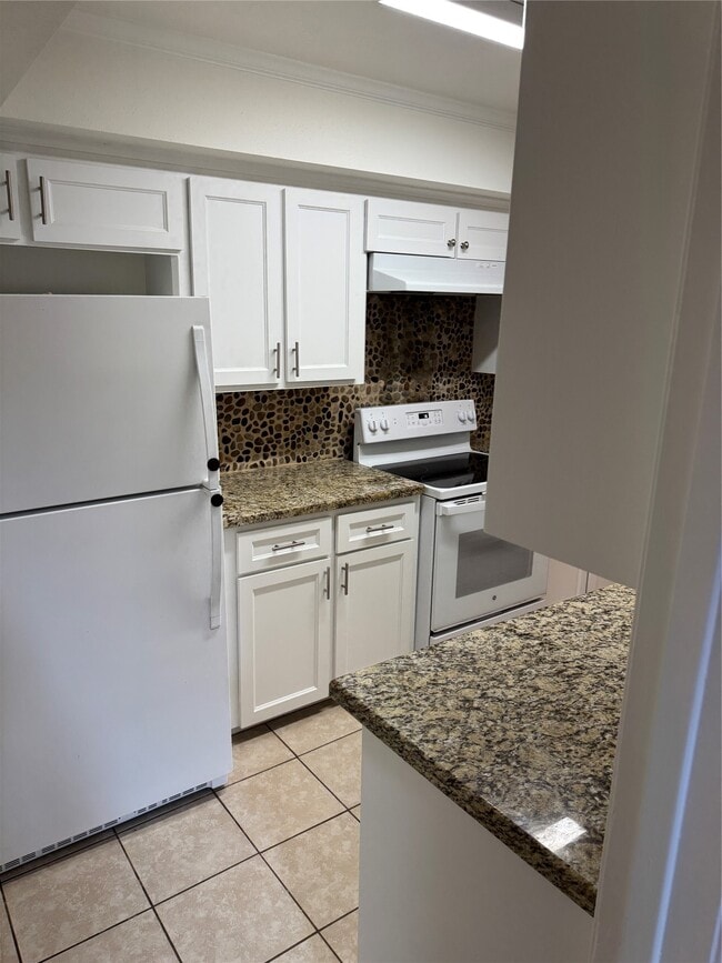 Building Photo - 139 Phanturn Ln