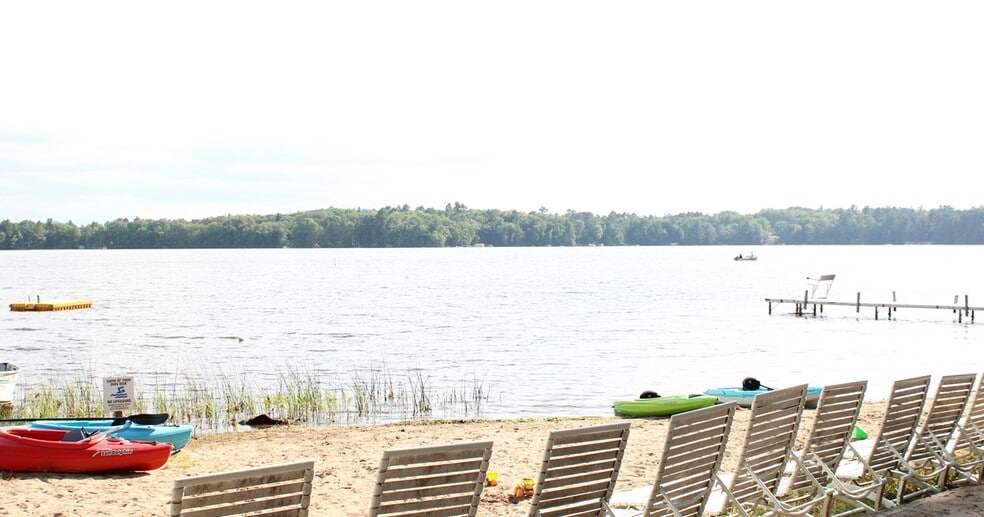 Includes beach, lake and kayak access - 4152 Satuit Ln