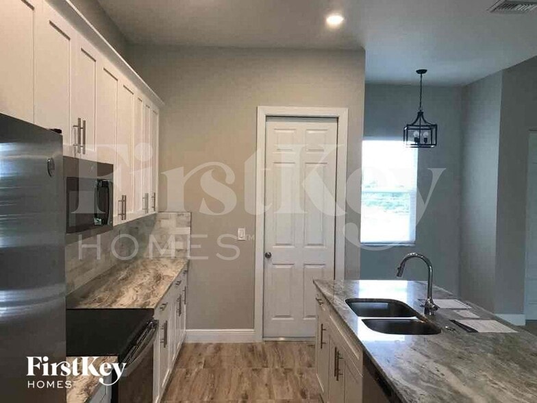 Building Photo - 3302 14th St SW