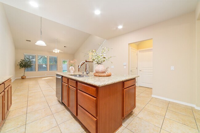 Building Photo - 6403 Guilford Glen Ln