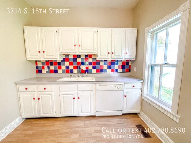 Building Photo - 3714 S 15th St