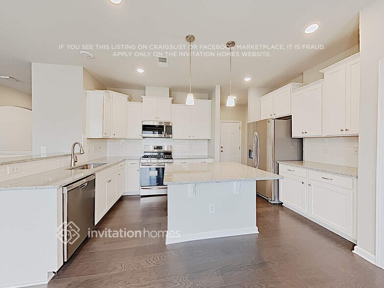 Building Photo - 16711 Cozy Cove Rd