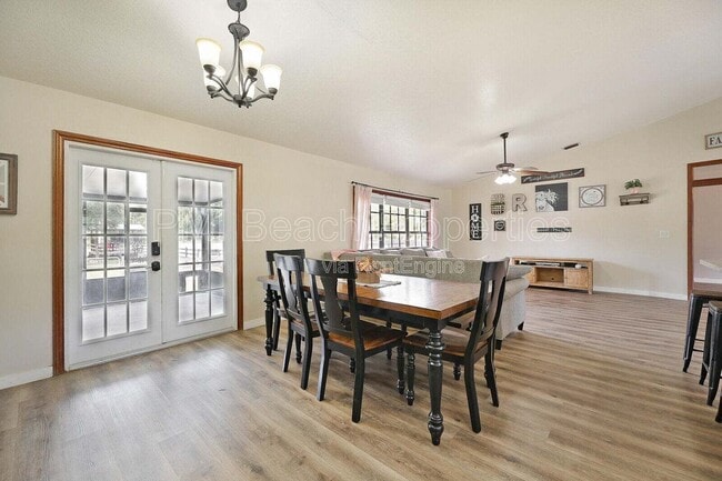 Building Photo - 18080 Sycamore Dr W