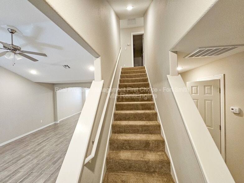 Building Photo - 6618 Leightyn Ln