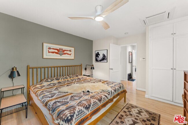 Building Photo - 1338 Montecito Cir