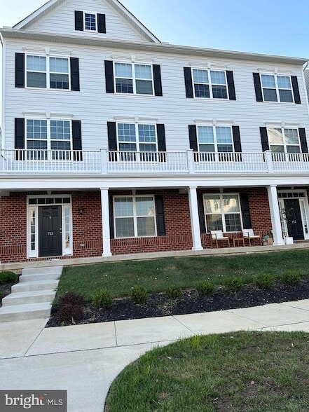 Building Photo - 751 McComb Pl