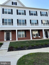 Building Photo - 751 McComb Pl