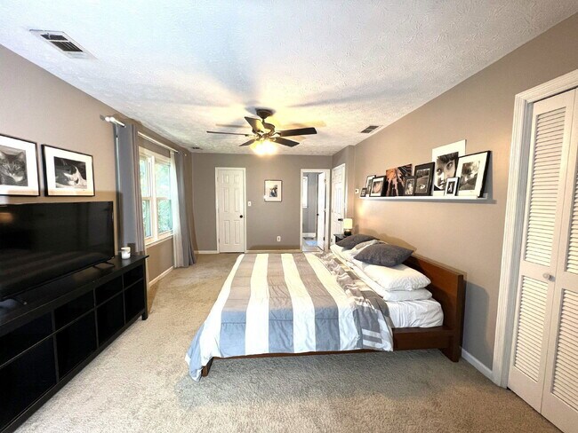 Building Photo - 3324 Devaughn Dr