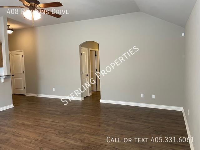 Building Photo - 408 Parsons Dr