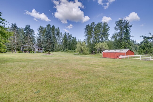 Building Photo - Prestigious Bothell Home on almost 3 Acres!