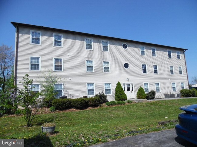 Building Photo - 1416 N Shenandoah Ave